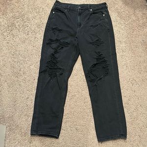 American Eagle mom jean